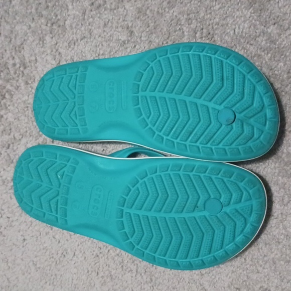 Crocs - Picture 2 of 3